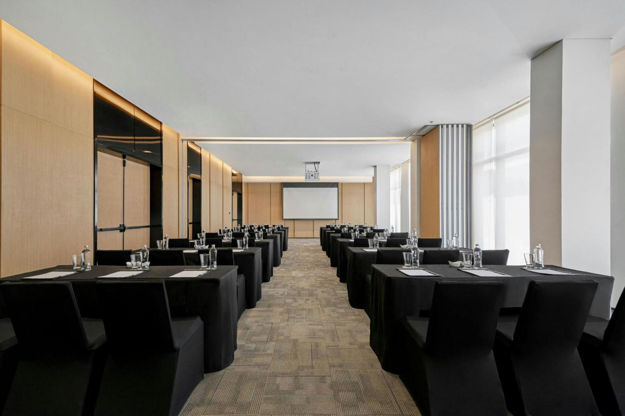 Hotel Fairfield By Marriott South Binh Duong Thuan An Exterior foto